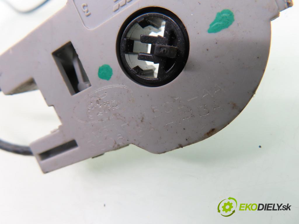 FORD FOCUS Turnier (DNW) KOMBI 2003 74,00 1.8 TDCi - FFDA 1753,00 lanko panel topení 2M5111504AA ; 2M5111503AA