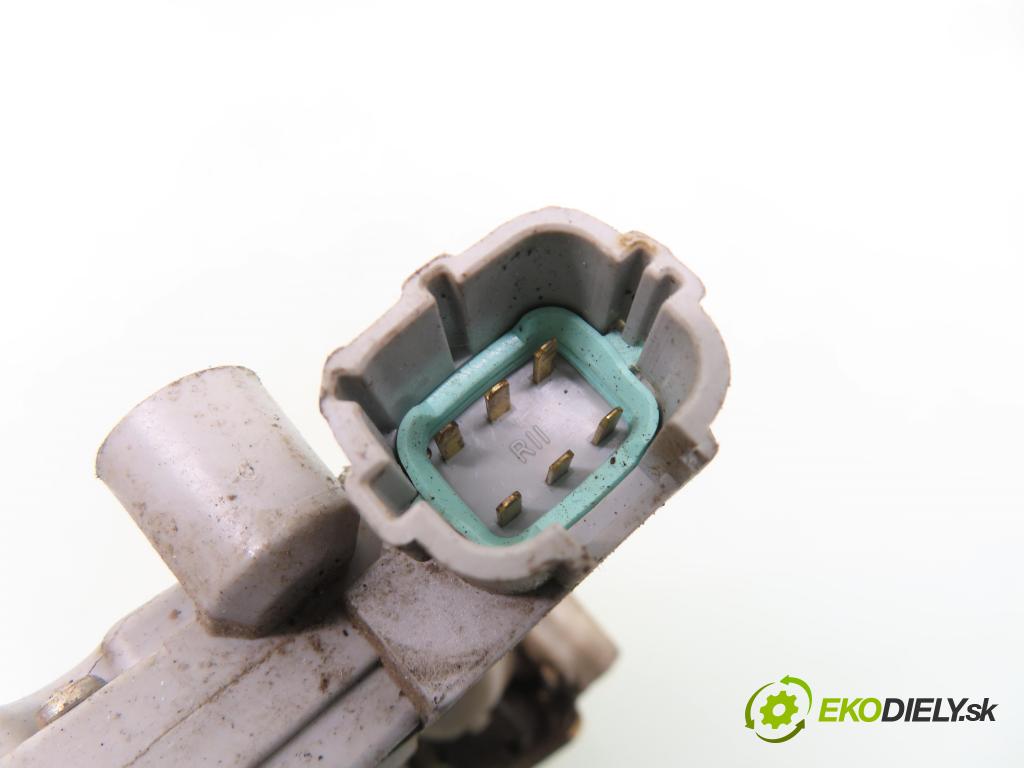 NISSAN TERRANO II (R20) TERENOWY 1996 92,00 2.7 TDi 4WD 125 - TD27TI 2664,00 zámok PPE