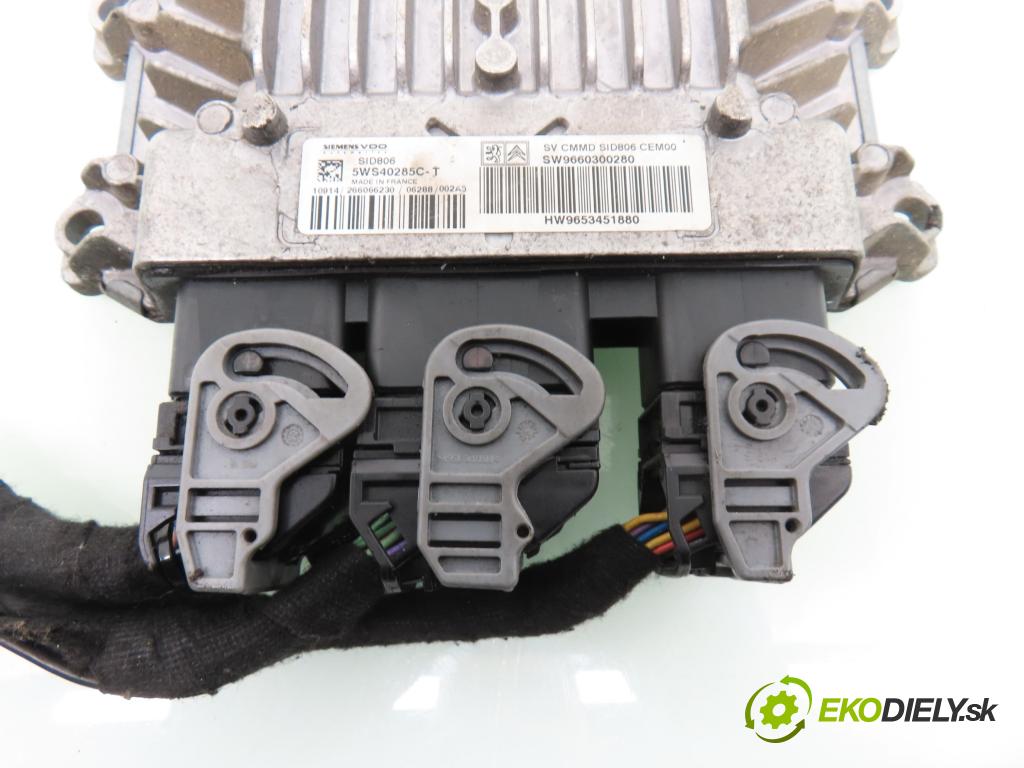 CITROEN C2 (JM_) HB 2005 50,00 1.4 HDi 68 8V - 8HZ 1398,00 řídící jednotka motora SW9660300280 ; 5WS40285CT ; HW9653451880