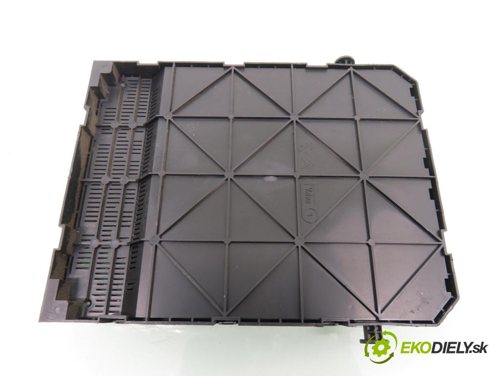 CITROEN C2 (JM_) HB 2006 50,00 1.4 HDi 68 8V - 8HZ 1398,00 MODUL BSI 9659285380