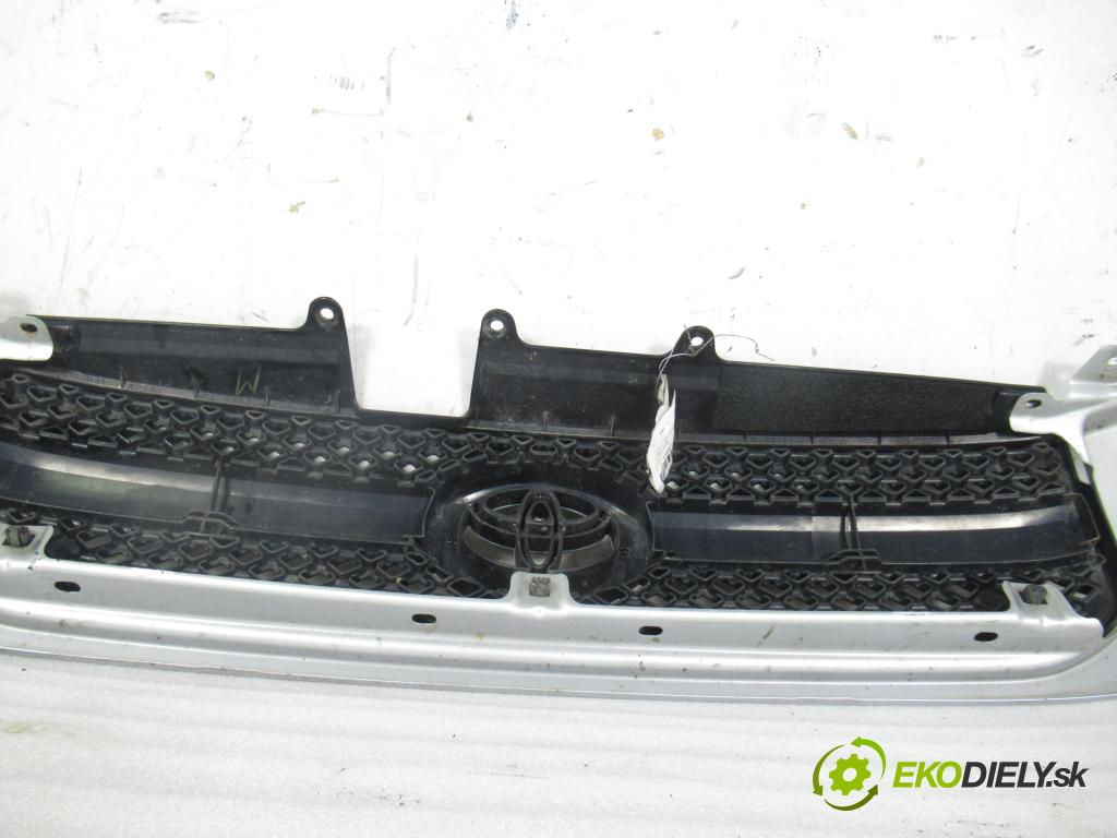 TOYOTA RAV 4 II (_A2_) SUV 2004 85,00 2.0 D-4D 4WD 116 - 1CD-FTV 1995,00 mřížka / maska 