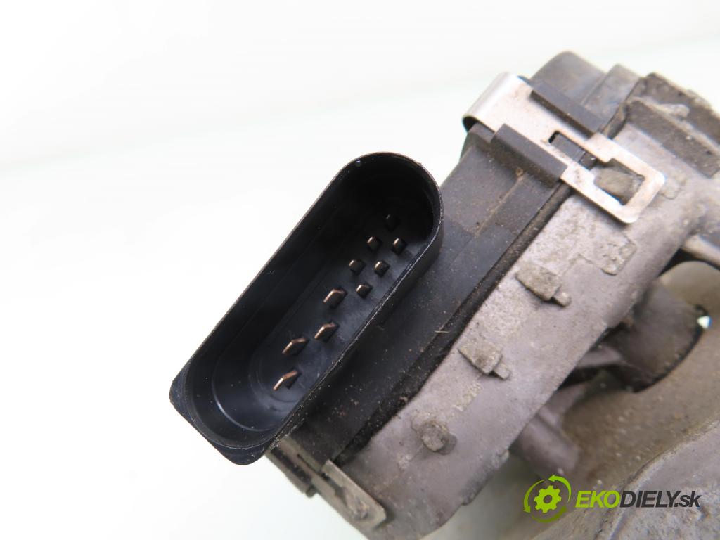 AUDI A8 D3 (4E2, 4E8) SEDAN 2004 171,00 3.0 TDI quattro - ASB 2967,00 Motorček stieračov 0390241851