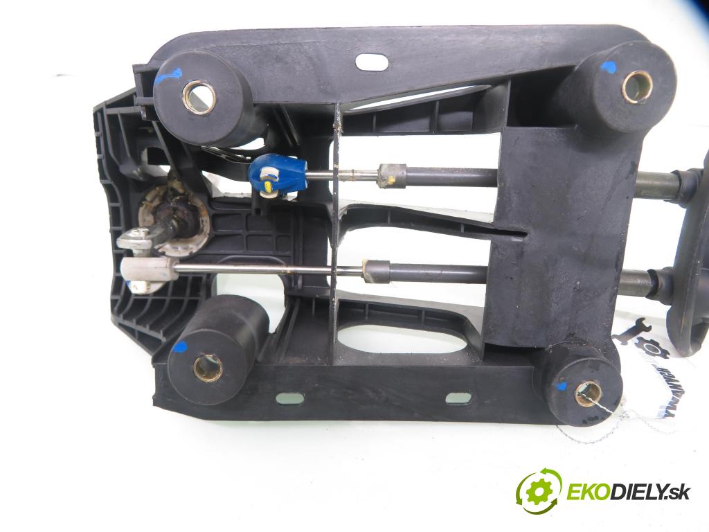 CITROEN C2 (JM_) HB 2005 50,00 1.4 HDi 68 8V - 8HZ 1398,00 ZVEDÁK: 9681359480