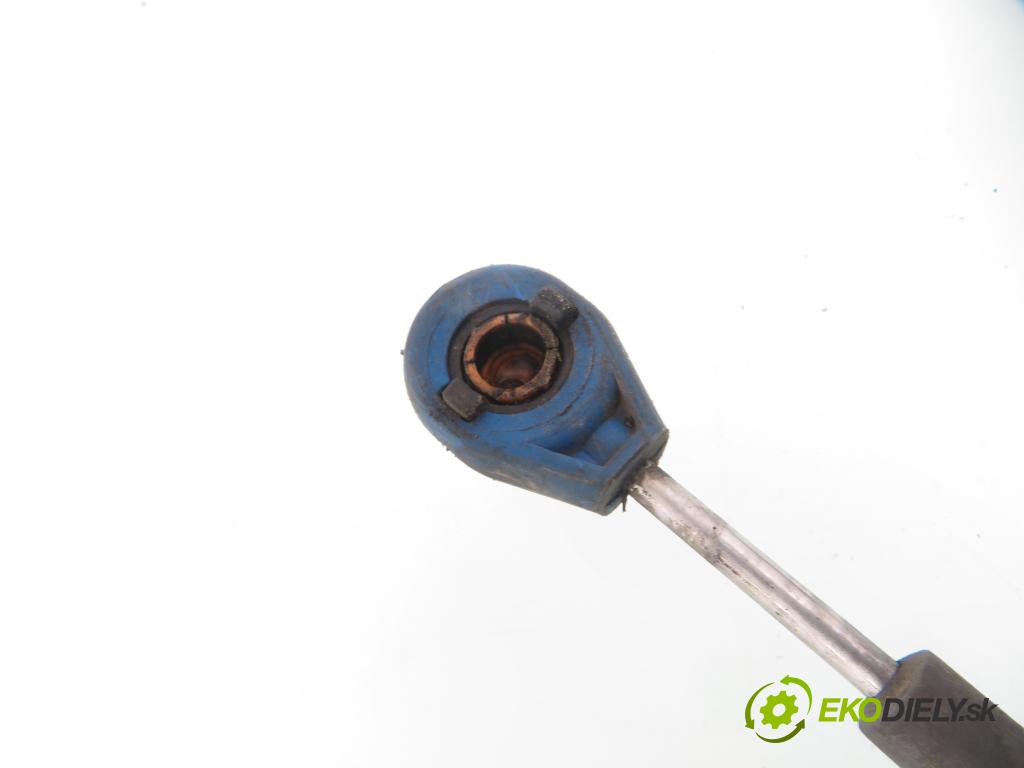 CITROEN C2 (JM_) HB 2005 50,00 1.4 HDi 68 8V - 8HZ 1398,00 ZVEDÁK: 9681359480