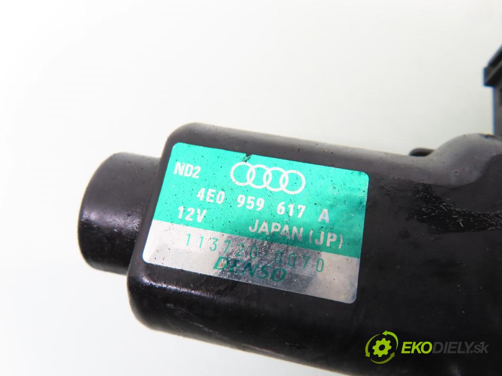 AUDI A8 D3 (4E2, 4E8) SEDAN 2004 171,00 3.0 TDI quattro - ASB 2967,00 ELEKTROVENTIL: vody 4E0959617A ; 1137200070