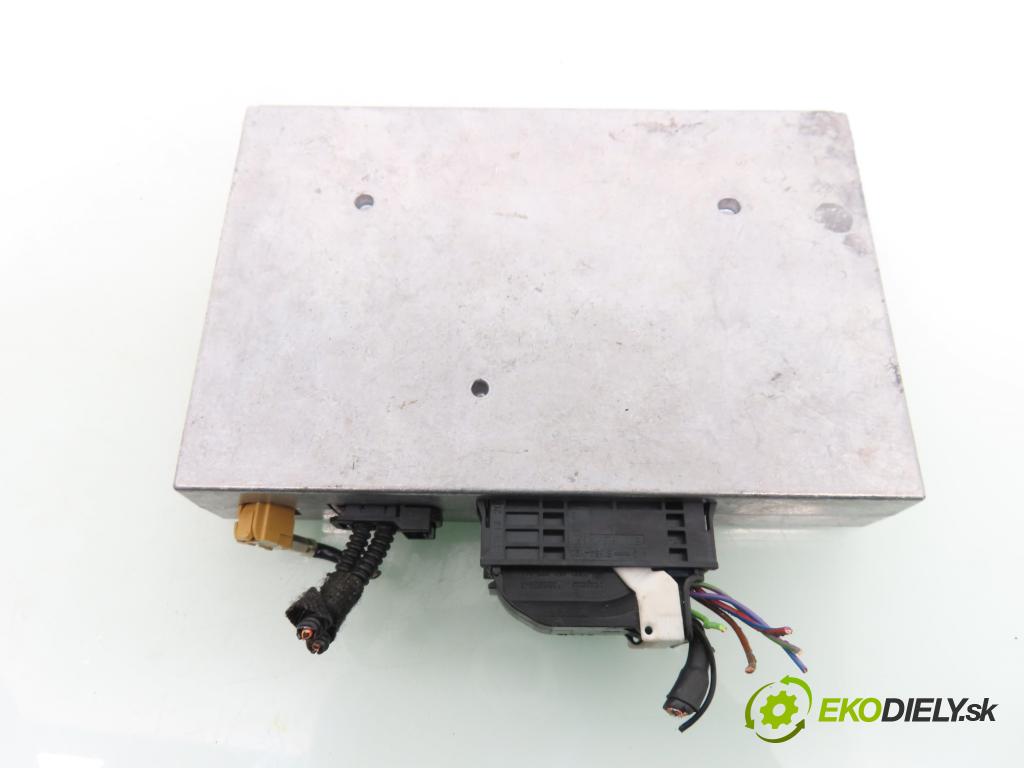 AUDI A8 D3 (4E2, 4E8) SEDAN 2004 171,00 3.0 TDI quattro - ASB 2967,00 MODUL BLUETOOTH 4E0862335