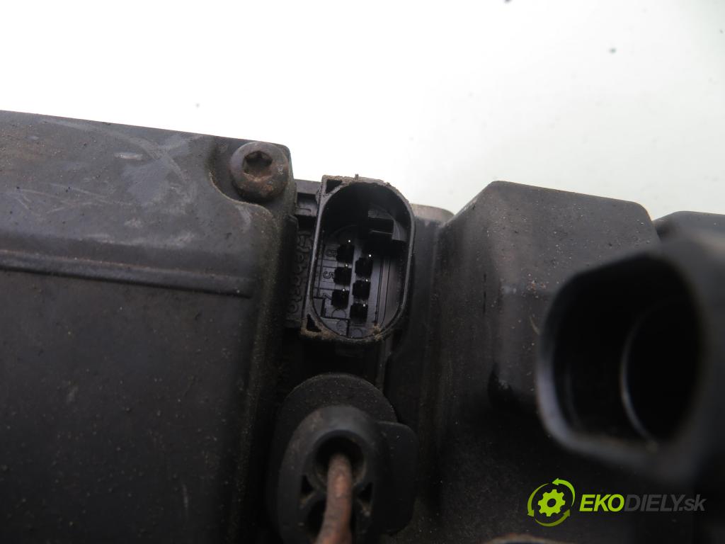 AUDI A8 D3 (4E2, 4E8) SEDAN 2004 171,00 3.0 TDI quattro - ASB 2967,00 Webasto 4E0265081L ; 4E0910105A ; 1301941A (Webasto (nezávislé topení))