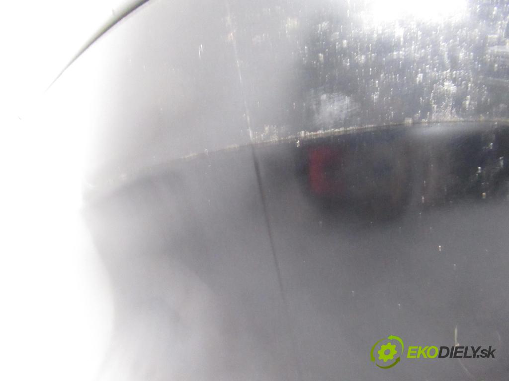 VOLVO V40 Kombi (645) KOMBI 2002 90,00 1.8 i - B 4184 SJ 1834,00 nárazník přední část