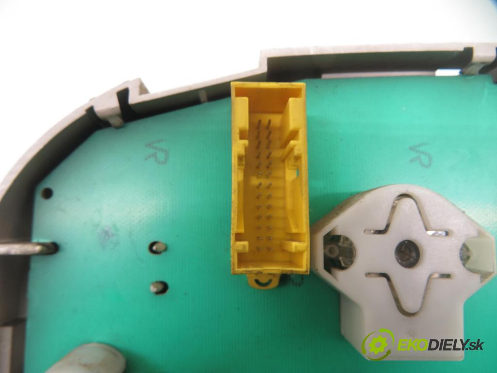 PEUGEOT EXPERT (224) KOMBIVAN 2001 80,00 2.0 HDI 16V - RHW (DW10ATED4) 1997,00 Prístrojovka elektrický 1488561080 ; 501020680030 ; Z41122