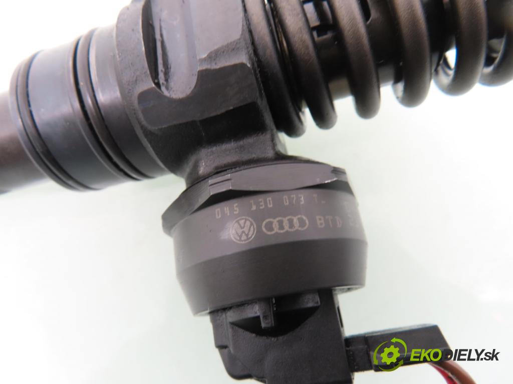 SEAT IBIZA III (6L1) HB 2004 55,00 1.4 TDI 75 - AMF 1422,00 Vstrekovač 045130073T ; 0414720035 (Vstrekovač paliva)