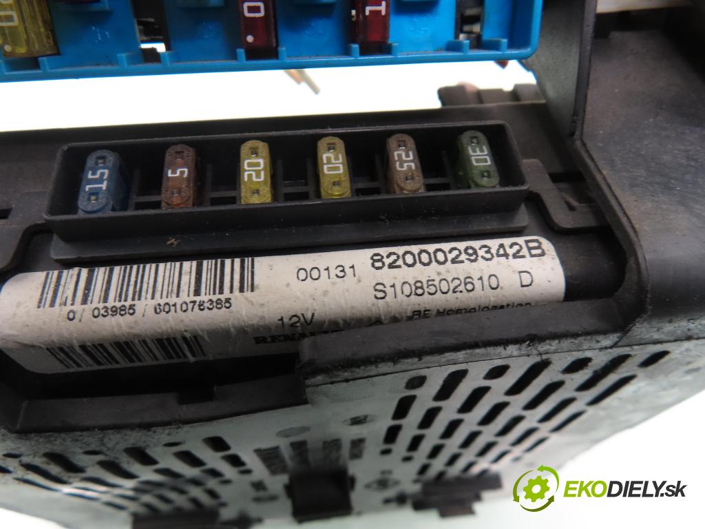 RENAULT SCENIC I (JA0/1_) MINIVAN 2000 75,00 1.9 dCi 102 - F9Q 732 1870,00 MODUL BSI 8200029342B ; S108502610D