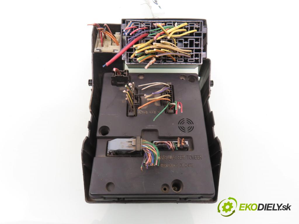 RENAULT SCENIC I (JA0/1_) MINIVAN 2000 75,00 1.9 dCi 102 - F9Q 732 1870,00 MODUL BSI 8200029342B ; S108502610D