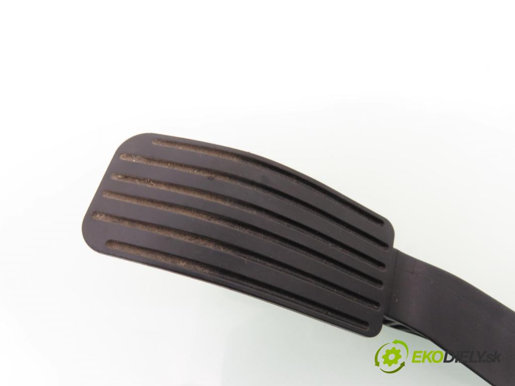 CITROEN C2 (JM_) HB 2005 50,00 1.4 HDi 68 8V - 8HZ 1398,00 Potenciometer plynu 0280755084 ; 9680756880 (Potenciometer plynového pedálu)