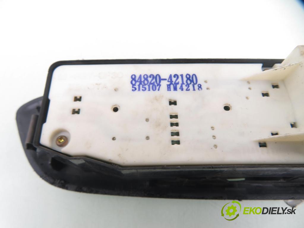 TOYOTA RAV 4 II (_A2_) SUV 2004 85,00 2.0 D-4D 4WD 116 - 1CD-FTV 1995,00 Panel ovládania okien 8482042180 ; 515107