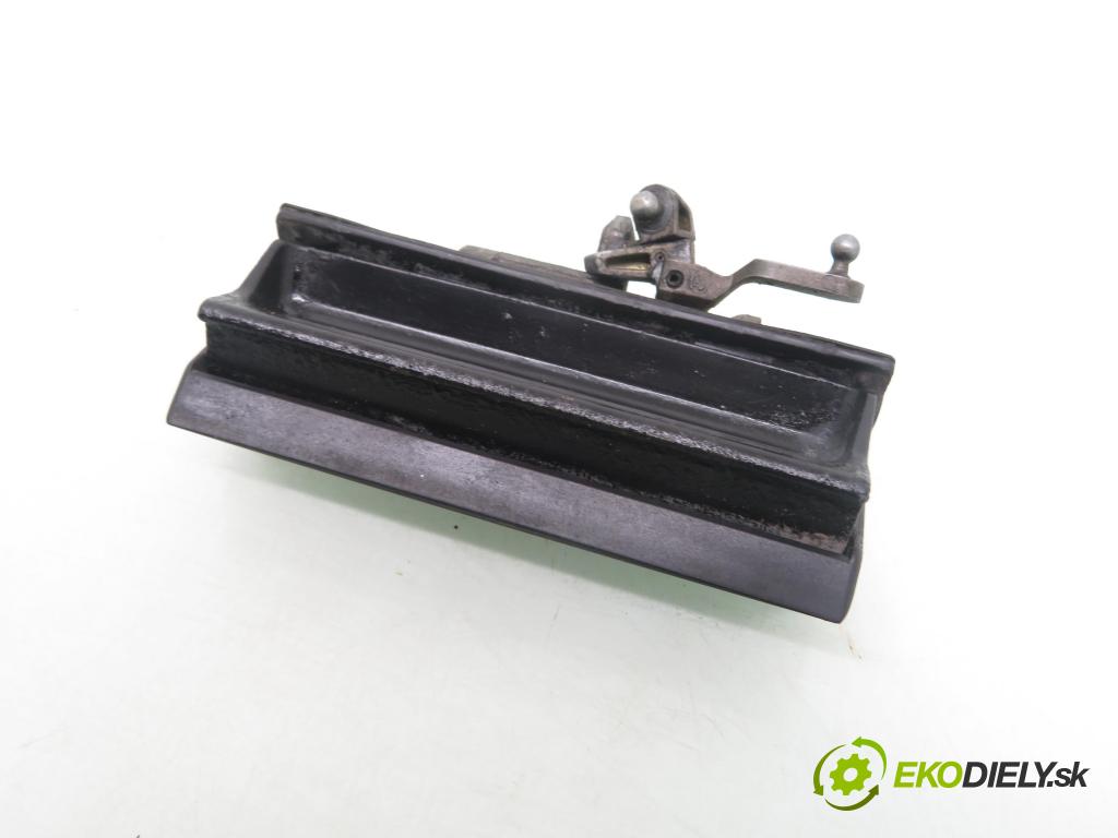 SEAT TOLEDO II (1M2) SEDAN 1999 74,00 1.6 - AEH 1595,00 Kľučka dverí kufor 1M5827561E