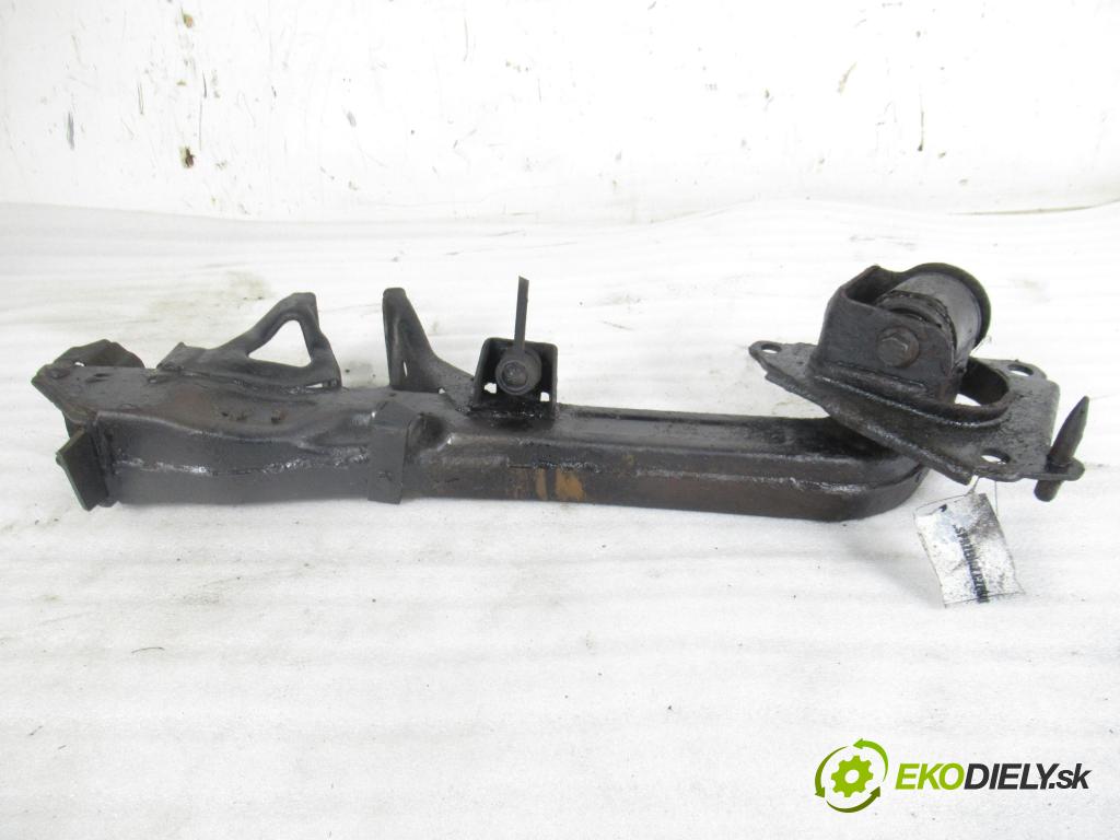 ALFA ROMEO 159 (939_) SEDAN 2006 85,00 1.9 JTDM 8V - 937 A7.000 1910,00 Rameno LT