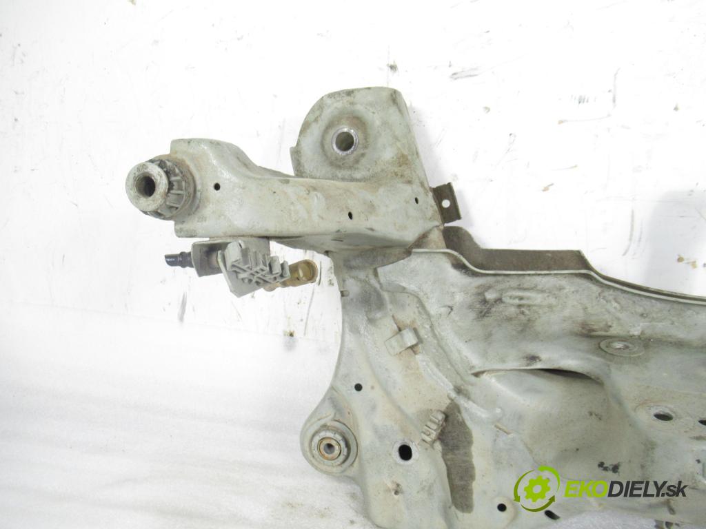 RENAULT ESPACE III (JE0_) MINIVAN 1998 103,00 2.0 16V  F4R 700 140 1998,00 PŘEDNÍ: