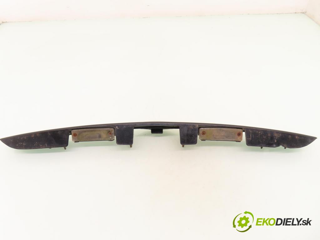 TOYOTA COROLLA Verso (_E12_) MINIVAN 2002 66,00 2.0 D-4D (CDE120_) - 1CD-FTV 1995,00 zadní část - čelo dveří kufr 7680113110