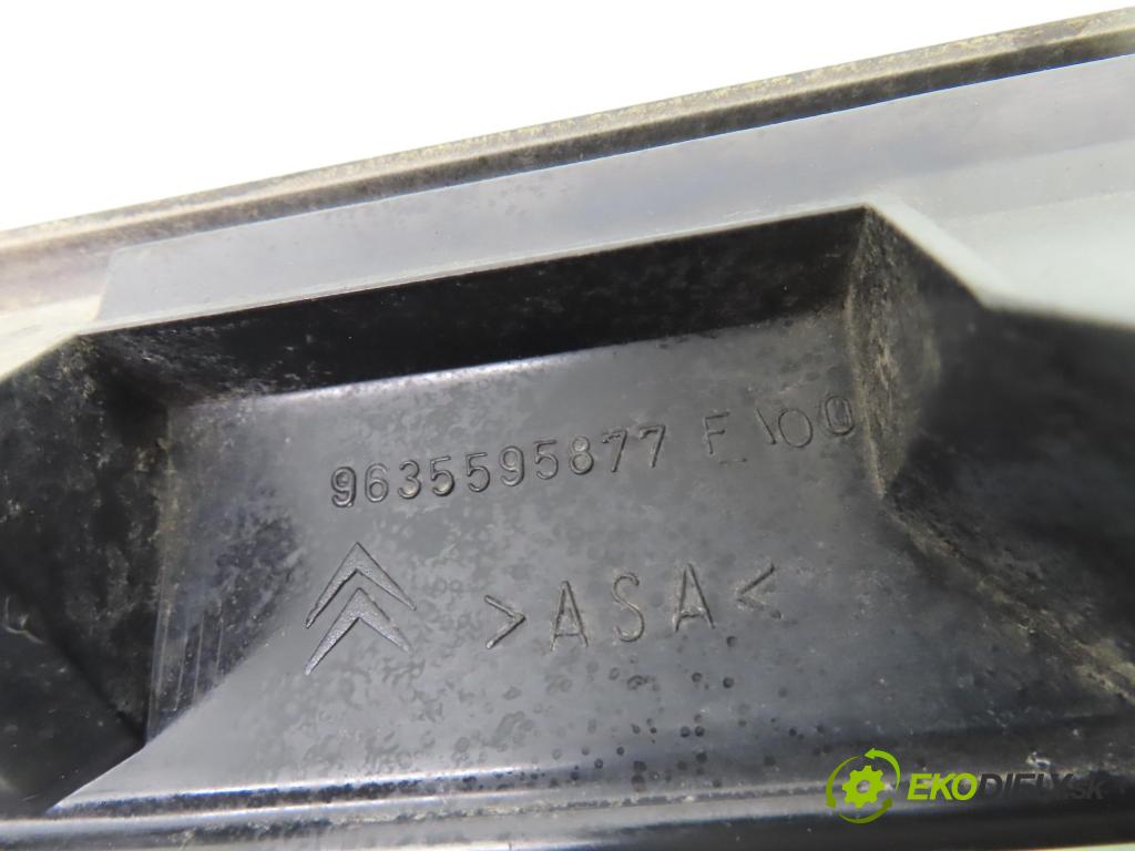 CITROEN XSARA PICASSO (N68) MINIVAN 2001 66,00 2.0 HDi 8V 90 - RHY 1997,00 zadní část - čelo dveří kufr 9635595877F