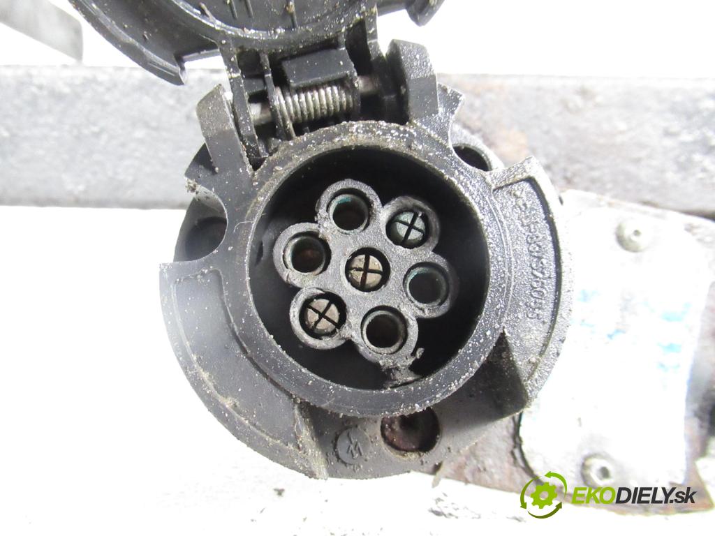 RENAULT LAGUNA II Grandtour (KG0/1_) KOMBI 2002 88,00 1.9 dCi 120 - F9Q 750 1870,00 Hák