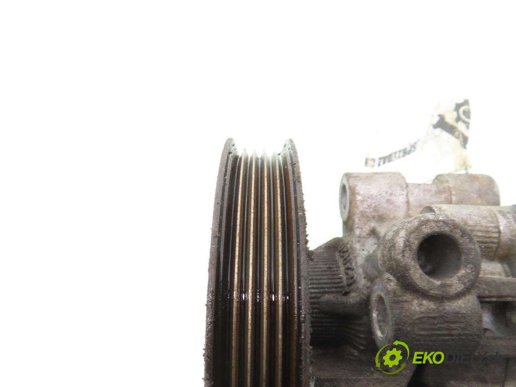 TOYOTA RAV 4 II (_A2_) SUV 2004 85,00 2.0 D-4D 4WD 116 - 1CD-FTV 1995,00 Pumpa servočerpadlo  (Servočerpadlo)