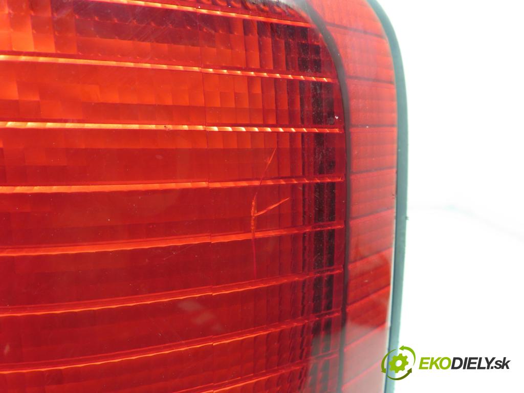 MAZDA DEMIO (DW) HB 1998 46,00 1.3 i 16V (DW3W) - B3 ME 1324,00 světlo pravé zadní