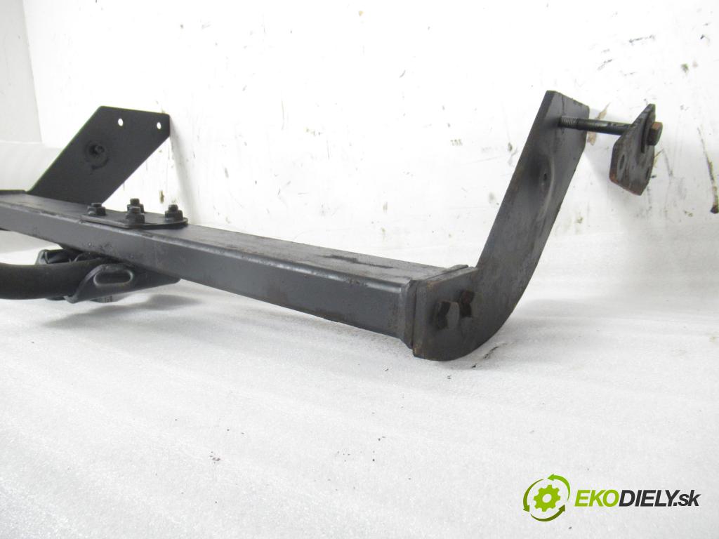 MERCEDES-BENZ VANEO (414) MINIVAN 2002 75,00 1.6 (414.700) - M 166.961 1598,00 Hák