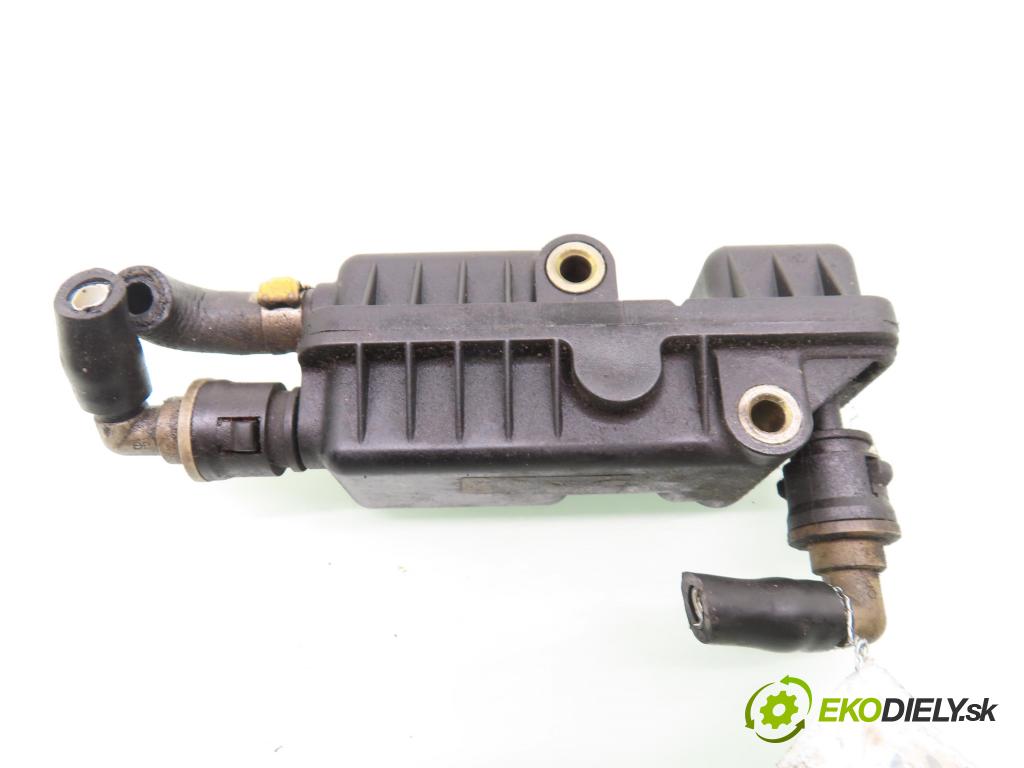 FIAT STILO (192_) HB 2003 59,00 1.9 JTD (192_XF1A) - 192 A3.000 1910,00 rozdělovač paliva