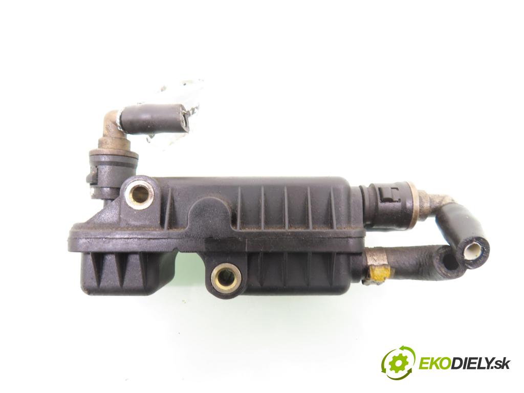 FIAT STILO (192_) HB 2003 59,00 1.9 JTD (192_XF1A) - 192 A3.000 1910,00 rozdělovač paliva