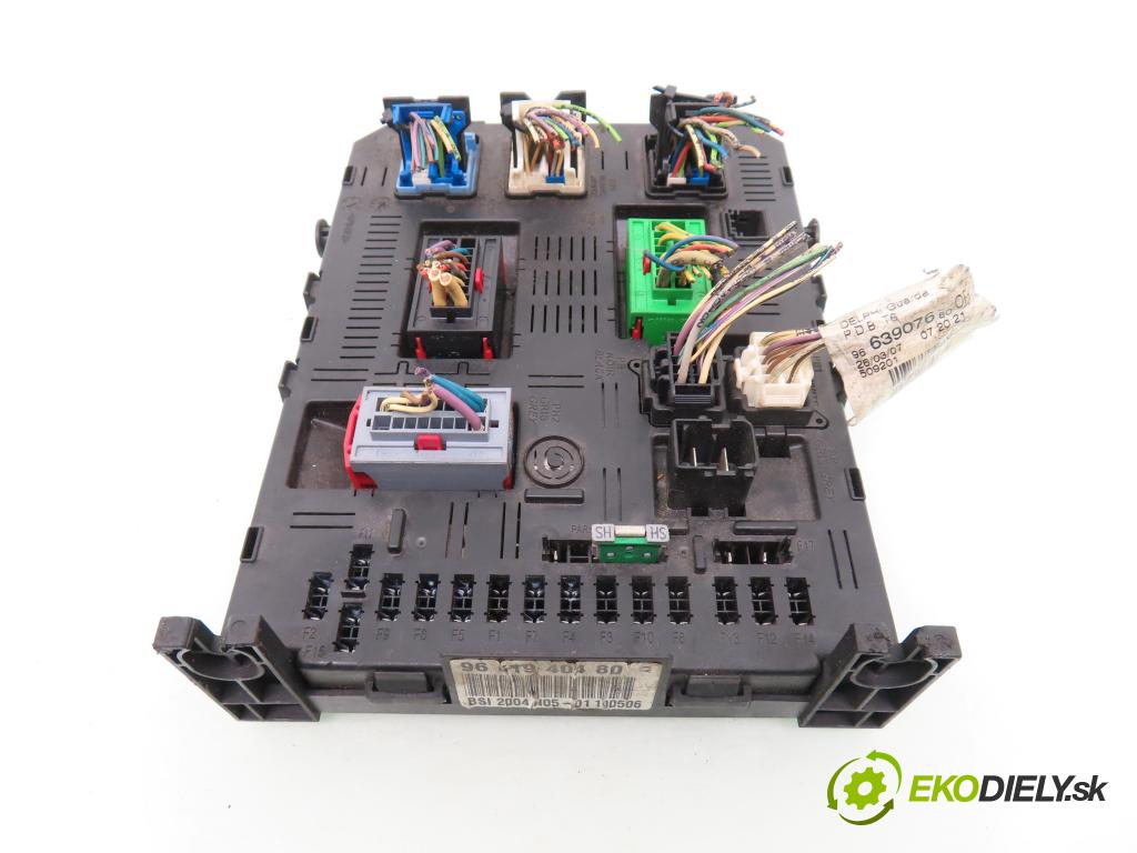 PEUGEOT 307 (3A/C) HB 2006 65,00 1.4 16V - KFU (ET3J4) 1360,00 MODUL BSI 9661940480