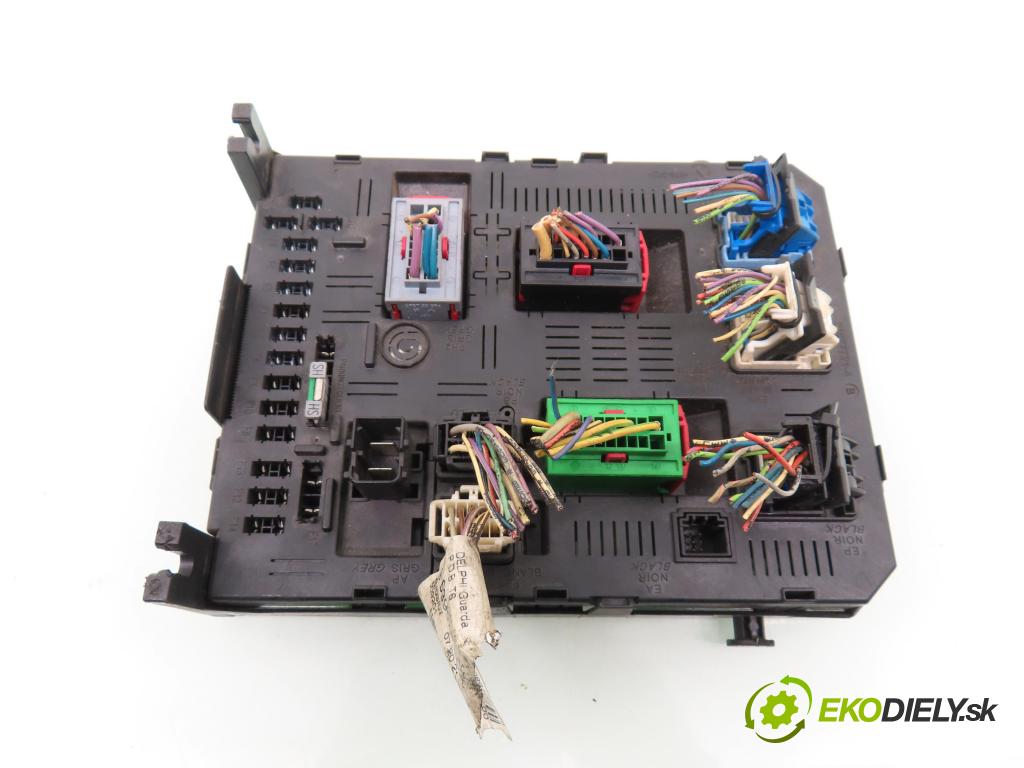 PEUGEOT 307 (3A/C) HB 2006 65,00 1.4 16V - KFU (ET3J4) 1360,00 MODUL BSI 9661940480