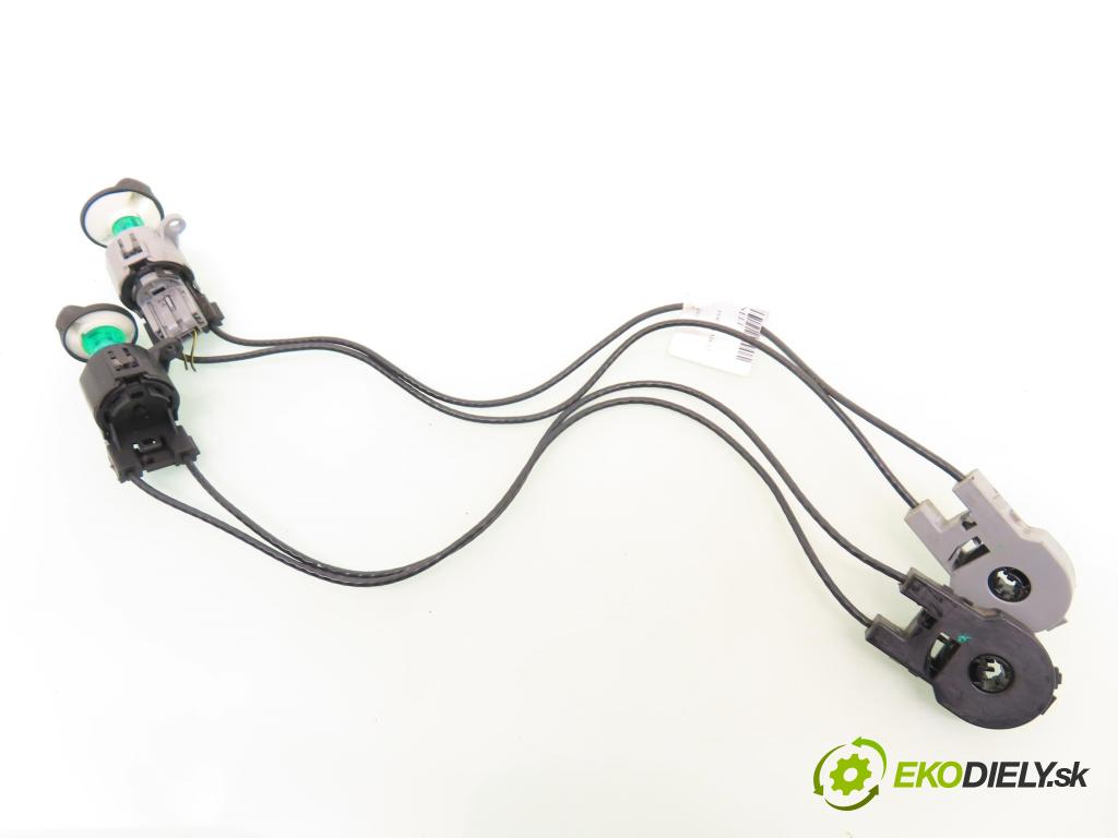 FORD FOCUS (DAW, DBW) HB 2003 74,00 1.6 16V 100 - FYDA 1596,00 Lanko panel kúrenia 2M5111504AA ; 2M5111503AA