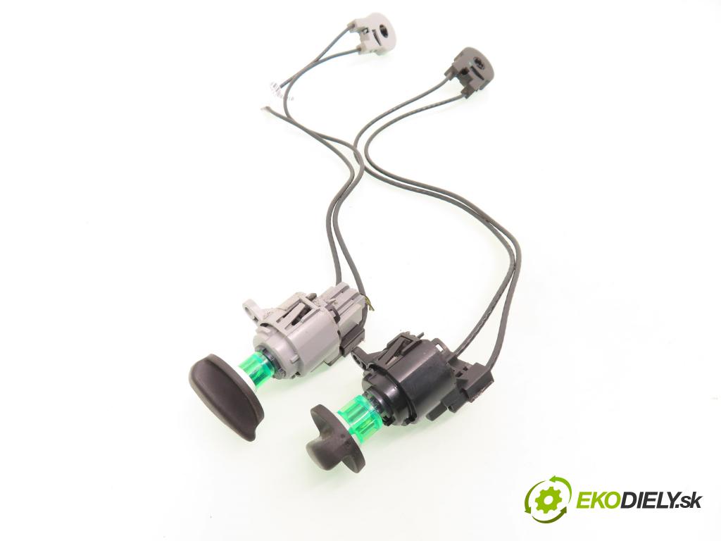 FORD FOCUS (DAW, DBW) HB 2003 74,00 1.6 16V 100 - FYDA 1596,00 Lanko panel kúrenia 2M5111504AA ; 2M5111503AA