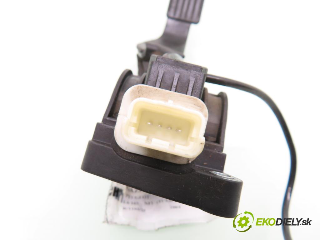 PEUGEOT 307 (3A/C) HB 2004 80,00 1.6 16V - NFU (TU5JP4) 1587,00 Potenciometer plynu 0280755001 ; 9650889180 (Potenciometer plynového pedálu)