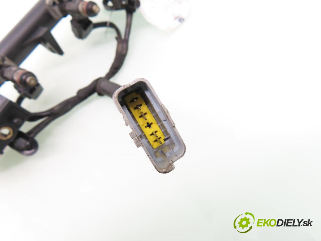 PEUGEOT 307 (3A/C) HB 2006 65,00 1.4 16V - KFU (ET3J4) 1360,00 lišta vstřikovací 0280158057 ; 9650764780 (Vstřikovací lišta)