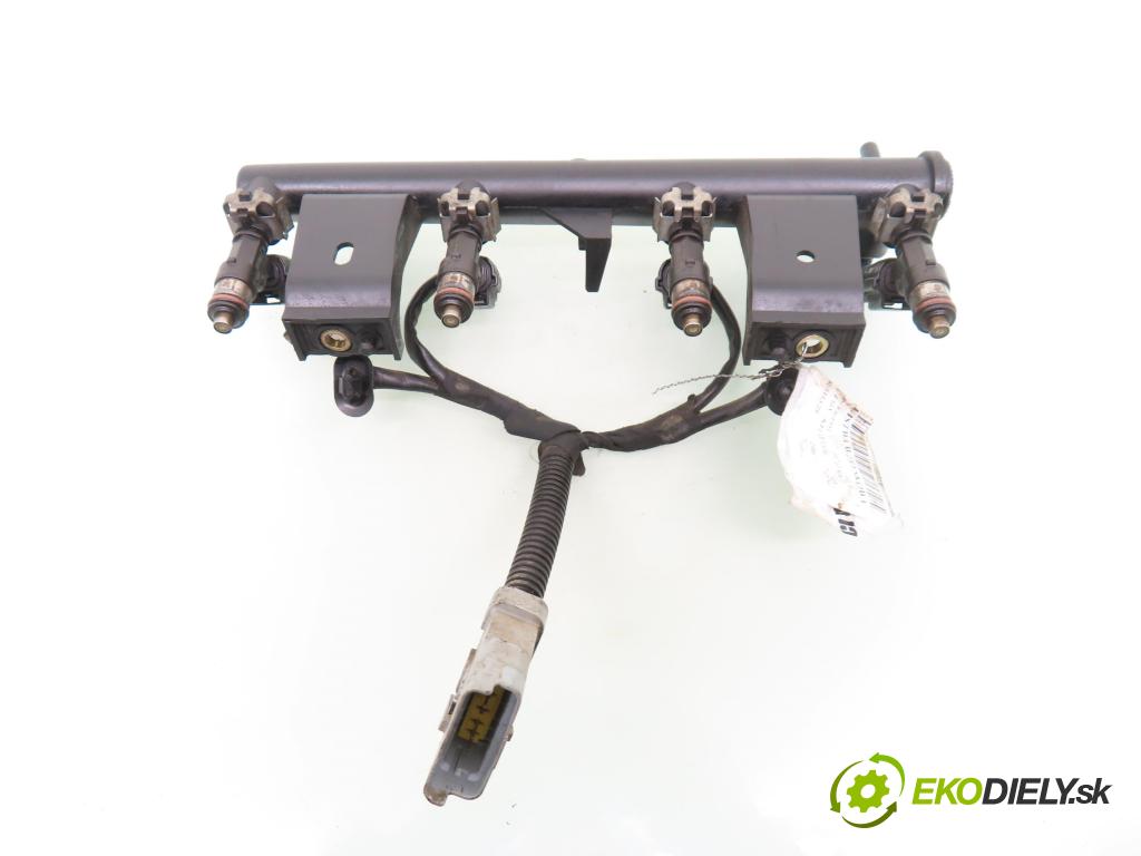 PEUGEOT 307 (3A/C) HB 2006 65,00 1.4 16V - KFU (ET3J4) 1360,00 Lišta vstrekovacia 0280158057 ; 9650764780 (Vstrekovacia lišta)