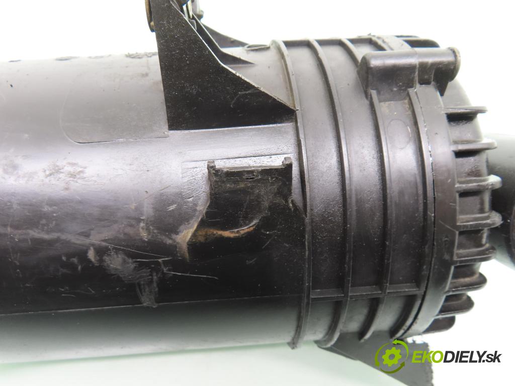 FIAT PUNTO (188_) HB 2000 59,00 1.9 JTD 80 - 188 A2.000 1910,00 Obal filtra vzduchu 735274999 ; 735274998 ; 46552774 (Obal vzduchového filtra)