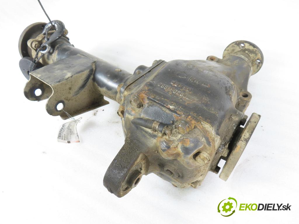 NISSAN TERRANO II (R20) TERENOWY 1996 92,00 2.7 TDi 4WD 125 - TD27TI 2664,00 diferenciál 38511G23007