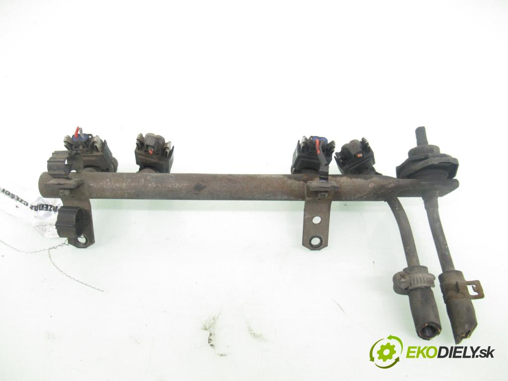 SKODA FELICIA II (6U1) HB 1999 40,00 1.3 - AMG 1289,00 Lišta vstrekovacia 047906031 ; 5WP4274 (Vstrekovacia lišta)