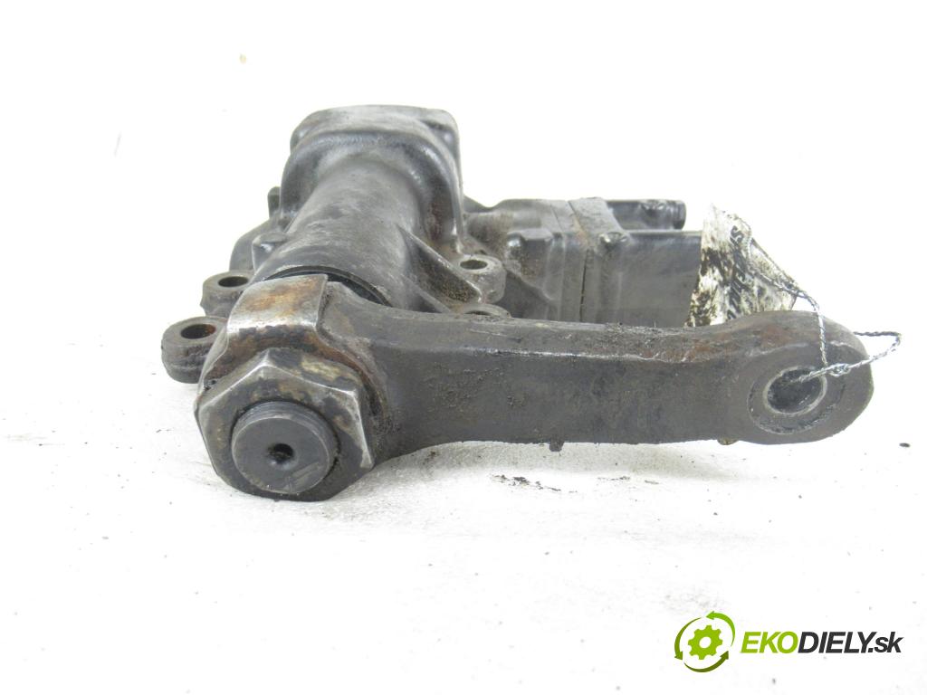 NISSAN TERRANO II (R20) TERENOWY 1996 92,00 2.7 TDi 4WD 125 - TD27TI 2664,00 riadenie 8074974603