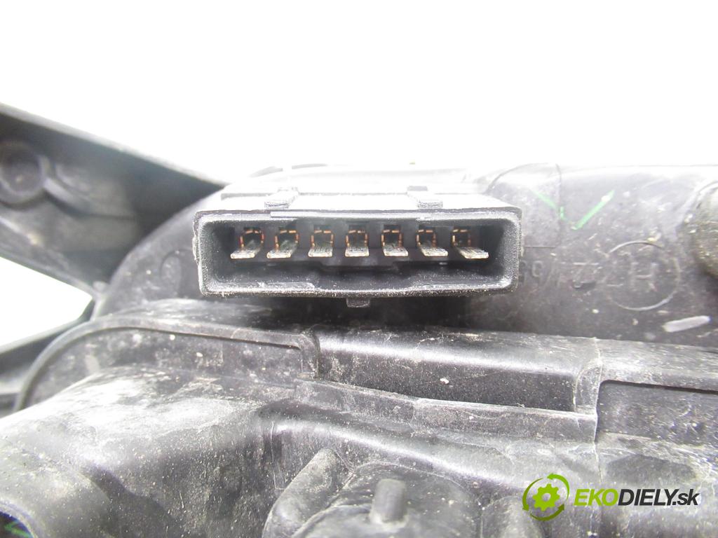 FIAT PUNTO (188_) HB 2001 44,00 1.2 60 - 188 A4.000 1242,00 Svetlo PP 086611132R
