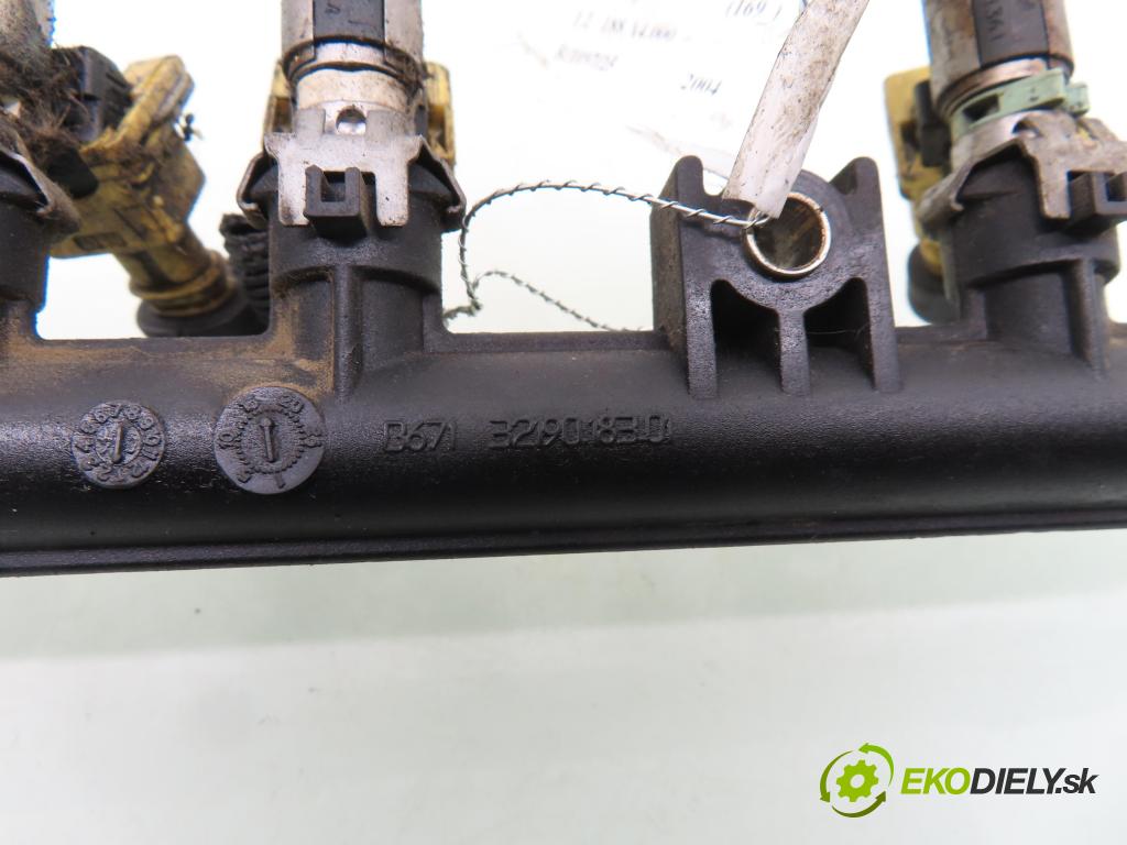 FIAT PANDA (169_) HB 2004 44,00 1.2 60 - 188 A4.000 1242,00 lišta vstřikovací 3219018301 (Vstřikovací lišta)