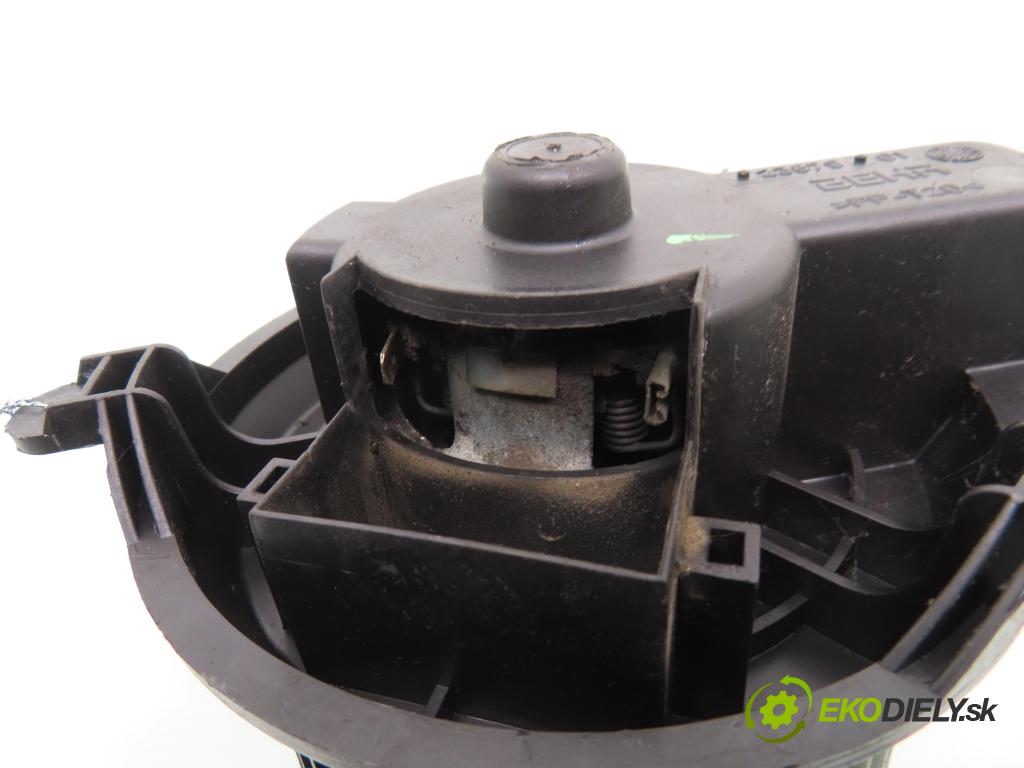 RENAULT LAGUNA I (B56_, 556_) LIFTBACK 1999 79,00 1.6 16V (B568, B561) - K4M 720 1598,00 ventilátor větráku 2387901