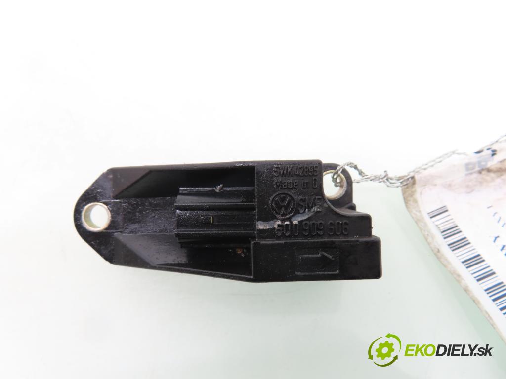 FORD GALAXY (WGR) MINIVAN 2002 85,00 1.9 TDI PD 115 - AUY 1896,00 Snímač nárazu 6Q0909606 ; 5WK42895 (Snímač nárazu)