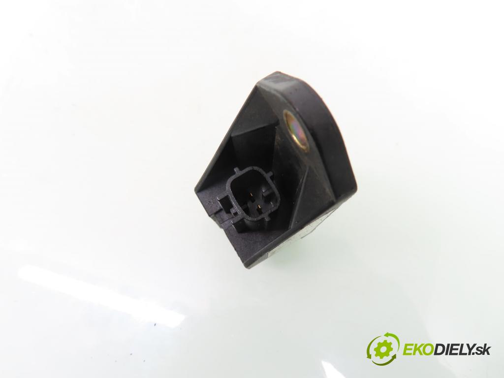 FORD GALAXY (WGR) MINIVAN 2002 85,00 1.9 TDI PD 115 - AUY 1896,00 Snímač nárazu 6Q0909606 ; 5WK42895 (Snímač nárazu)