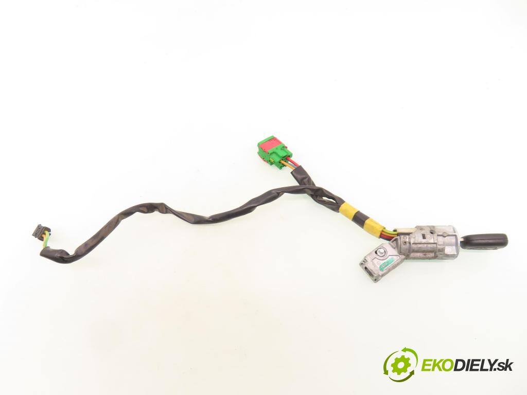 CITROEN C3 I (FC_) HB 2004 50,00 1.4 HDi 8V - 8HX 1398,00 spinačka N0501413 ; N0501477 (Spínacia skrinka)