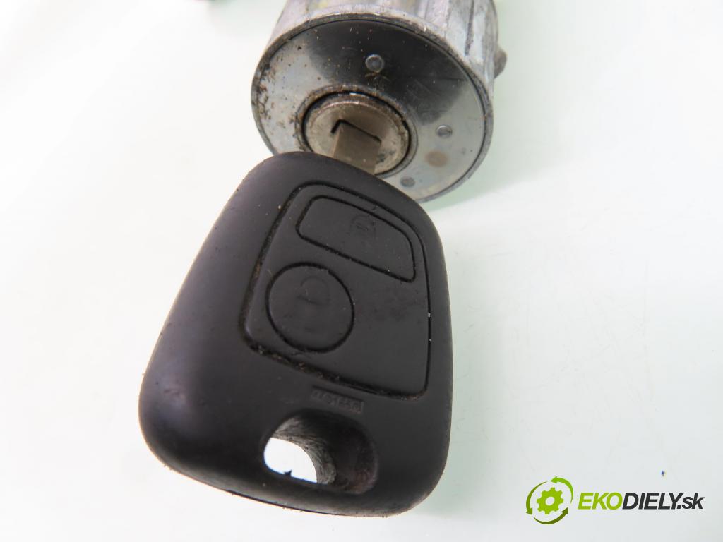 CITROEN C3 I (FC_) HB 2004 50,00 1.4 HDi 8V - 8HX 1398,00 spinačka N0501413 ; N0501477 (Spínacia skrinka)