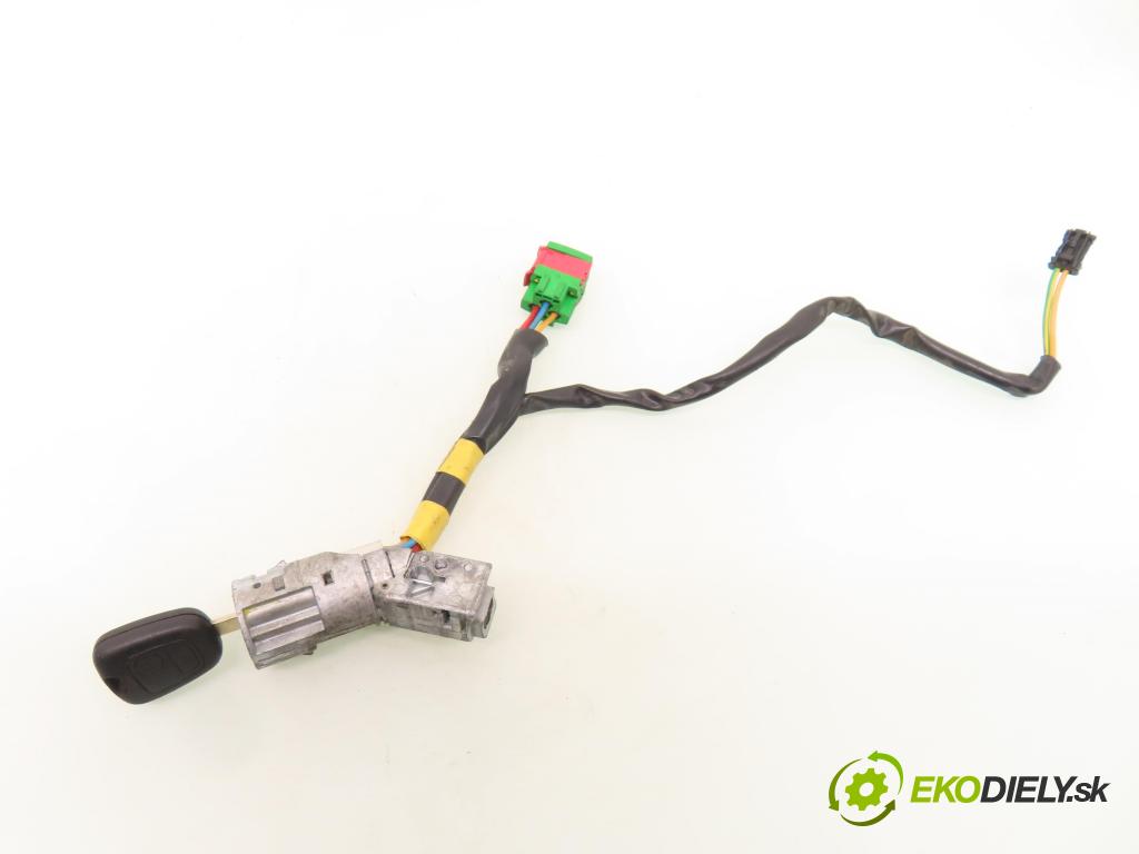 CITROEN C3 I (FC_) HB 2004 50,00 1.4 HDi 8V - 8HX 1398,00 spinačka N0501413 ; N0501477 (Spínacia skrinka)