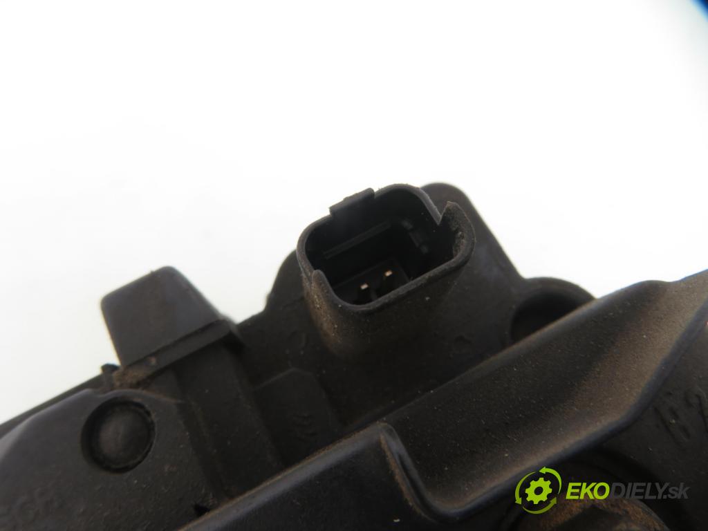 RENAULT THALIA I (LB0/1/2_) SEDAN 2003 55,00 1.4 - K7J 700 1390,00 Alternátor 0124415014 ; 7700434900 (Alternátor)