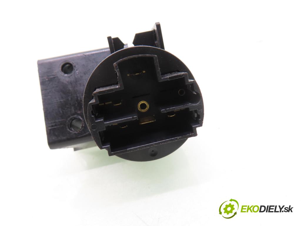 FIAT PANDA (169_) HB 2004 40,00 1.1 54 - 187 A1.000 1108,00 spinačka 00468453610 (Spínacia skrinka)